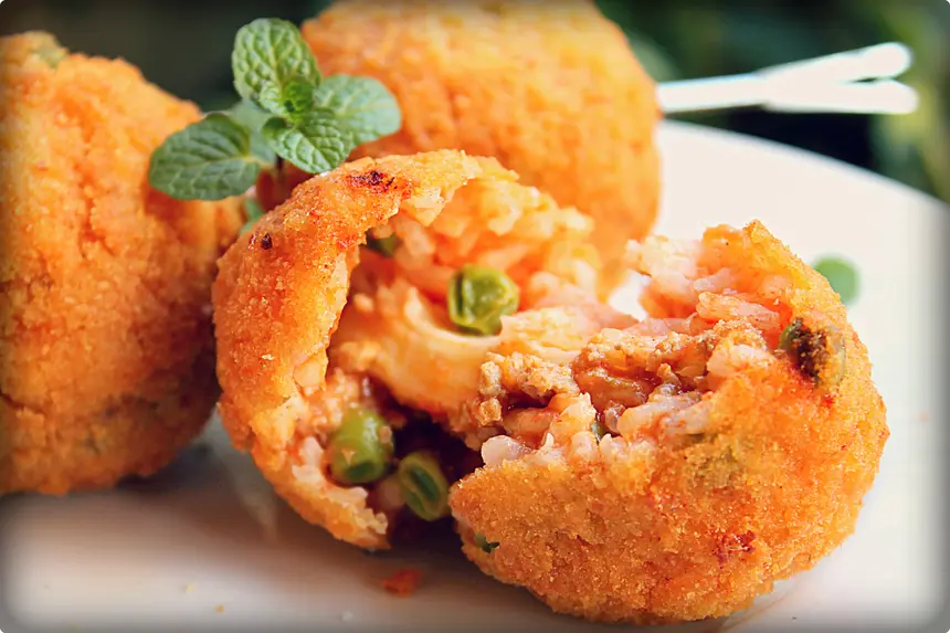 6 Delicious Italian Appetizer Recipes to Kickstart Your Meal 6 Arancini di Riso